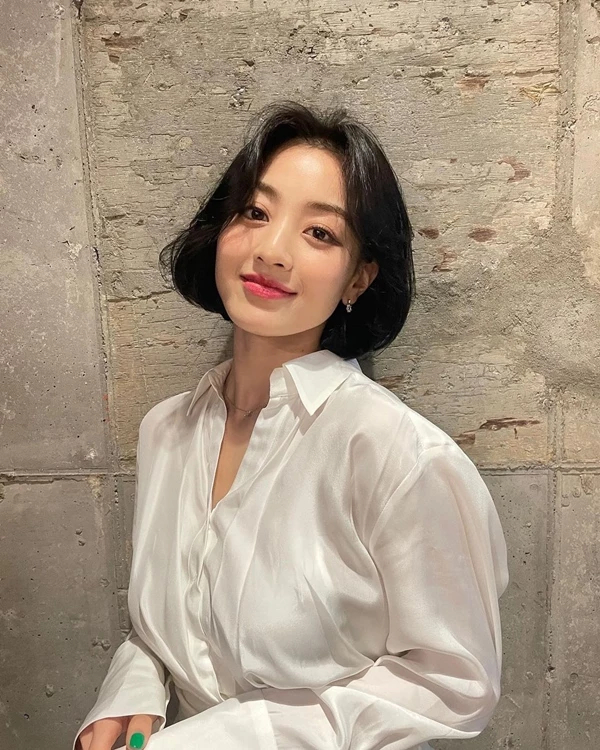 걸그룹 트와이스 멤버 지효, 크롭티 입고 글래머 몸매 뽐내...숨멎주의 "은근히 핫합니다" 걸그룹 트와이스 멤버 지효, 크롭티 입고 글래머 몸매 뽐내...숨멎주의 "은근히 핫합니다"