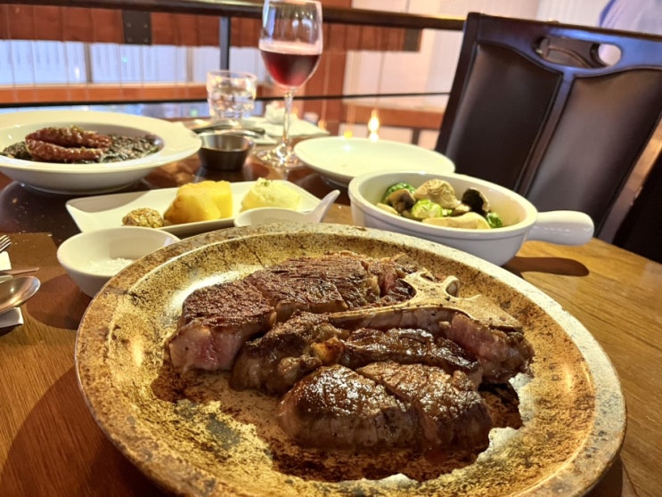  티본스테이크를 먹을 수 있는 강남역맛집 어거스트힐