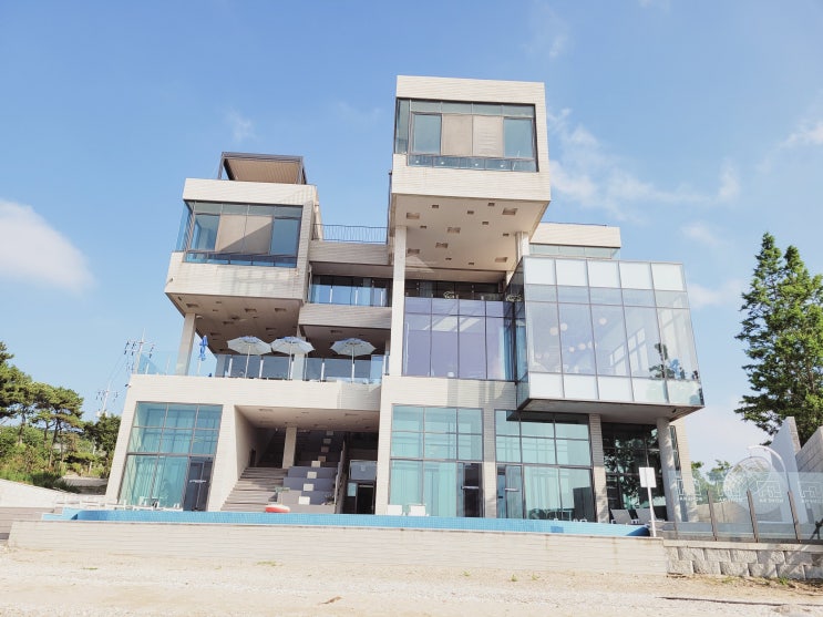  [영흥도 보헤나풀빌라펜션] 영흥도 가족여행 오션뷰와 야외 수영장이 있는 바닷가펜션