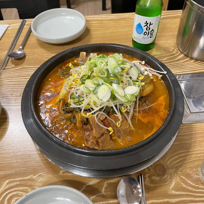  광주 운암동 맛집 운암동 감자탕 뼈해장국 맛집 등뼈감자탕등갈비