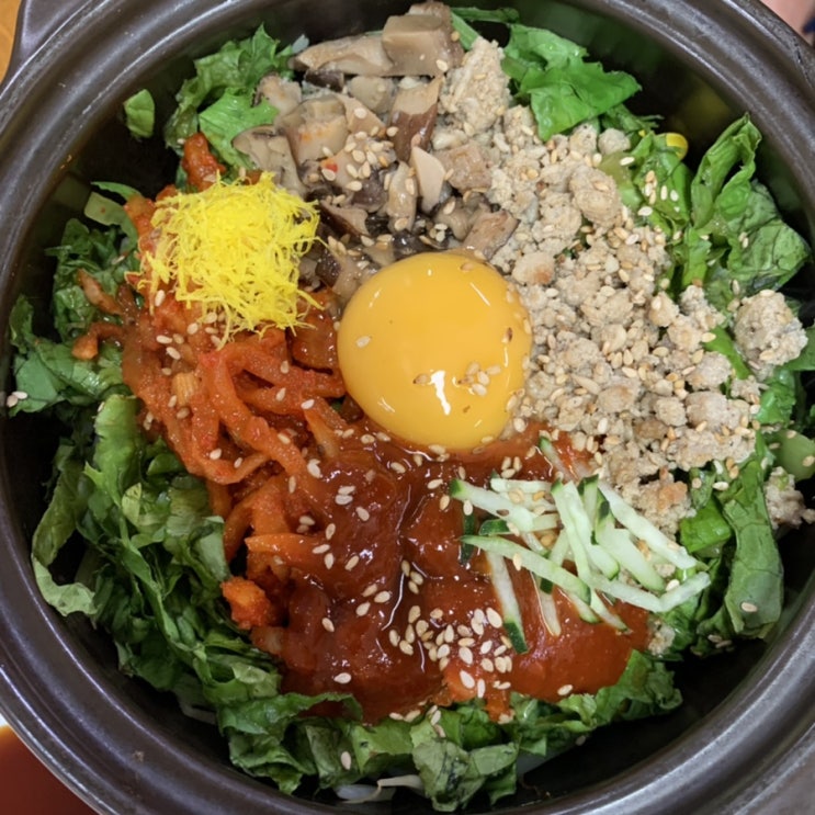 군산 칼국수 돌솥비빔밥 만두 맛집 ‘장미칼국수’