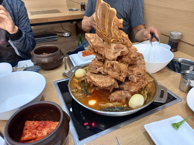 <주간일기 챌린지 8월 4주차> 맛집 소개 - 본점원조뼈다귀 구리본점(감자탕집)