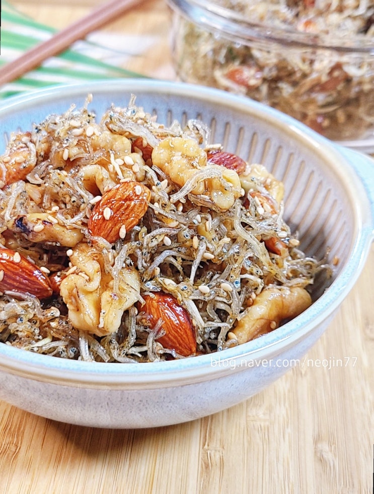 잔멸치볶음 만드는법 바삭한 견과류 멸치볶음 마른반찬 레시피 잔멸치볶음 만드는법 바삭한 견과류 멸치볶음 마른반찬 레시피