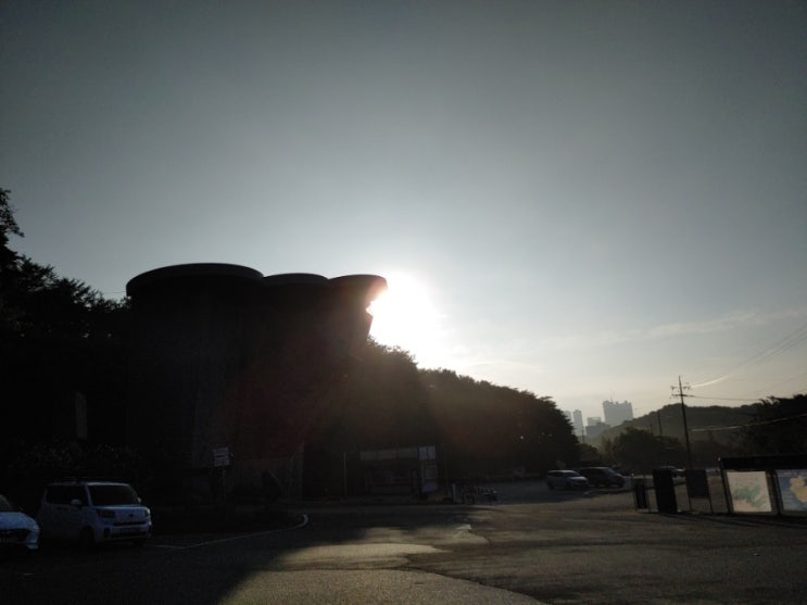 장마가 그친후 햇살과 어울린 설봉산(삼형제바위-부학루-오백년송) 모습