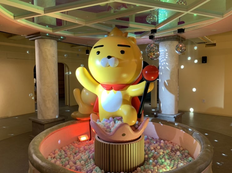 그랜드조선부산 앞 라이언 홀리데이 인 부산 무료공간이 있어서 포토존에서 사진찍었어요 (+ 위치, 주차, 공간소개, 유료 무료 공간,이용시간) 그랜드조선부산 앞 라이언 홀리데이 인 부산 무료공간이 있어서 포토존에서 사진찍었어요 (+ 위치, 주차, 공간소개, 유료 무료 공간,이용시간)