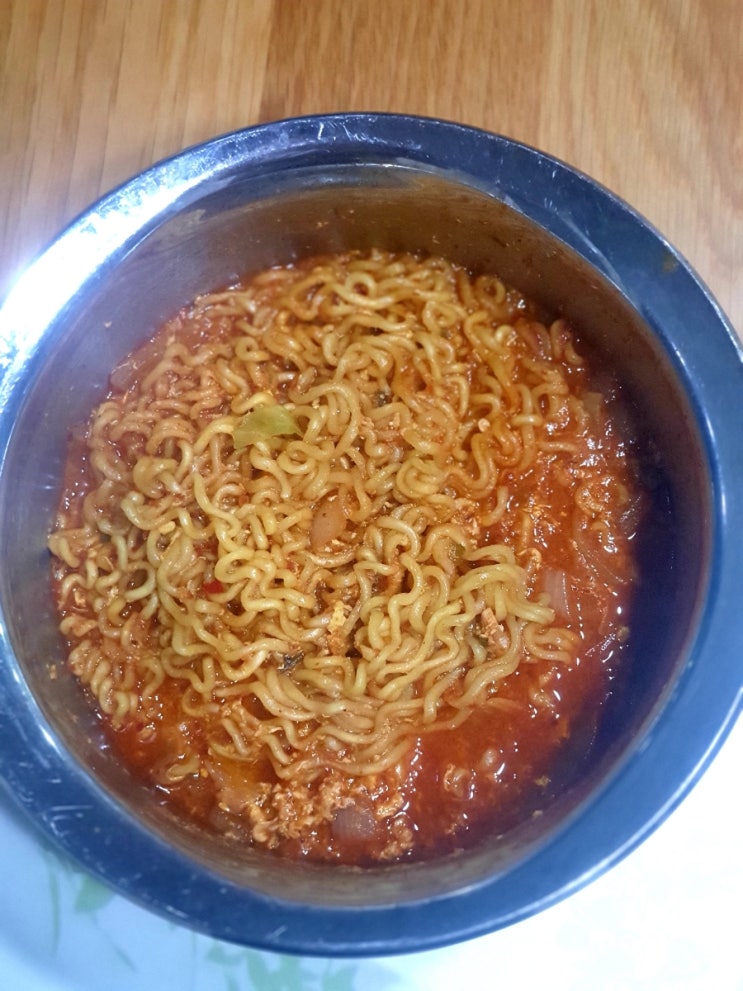  야식은 라면