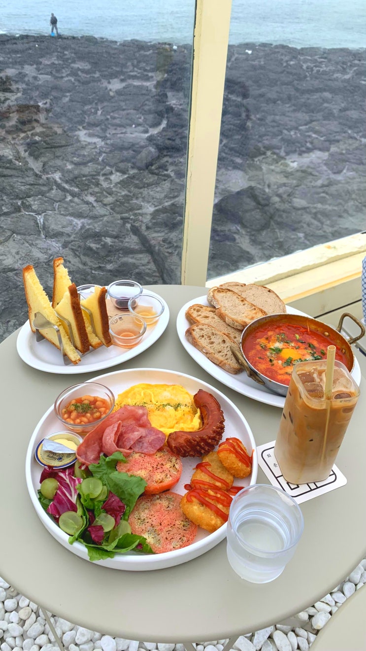  [제주도맛집,애월맛집] 바다를 보고 여유를 느껴보고 싶다면   '회춘'- 브런치 & 뷰맛집