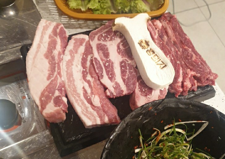  대구 남구 앞산 맛집, 깡돼지 앞산점(삼겹살,목살,황제살 후기)