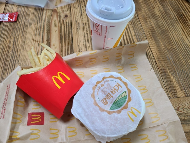  오늘의 저녁 맥도날드 창녕갈릭버거 세트