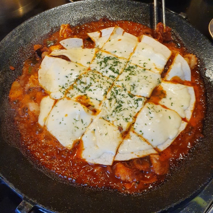  대구 삼덕동 맛집 동성로 밥집 우삼겹쭈꾸미가 맛있는 황금쭈꾸미집 삼덕점