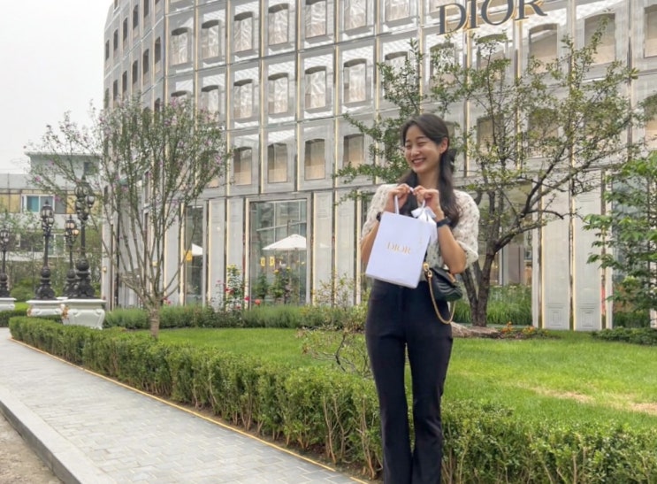  디올 팝업스토어 갔다가 여사친이랑 데이트