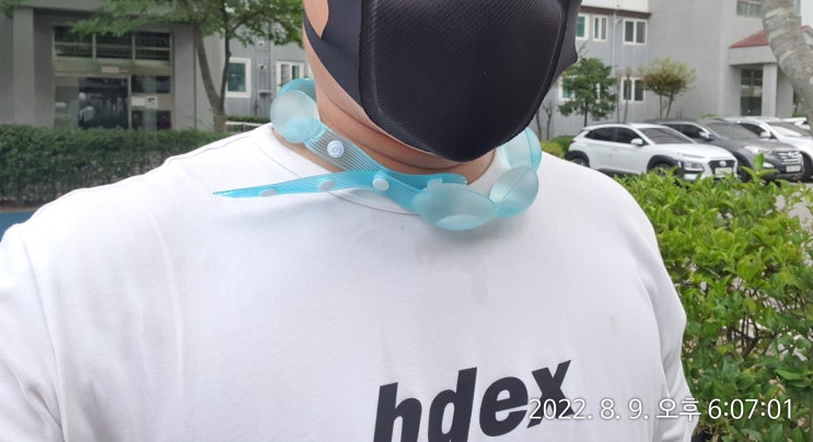  폭염도 날려버릴 시원한 아이스넥밴드 넥쿨러