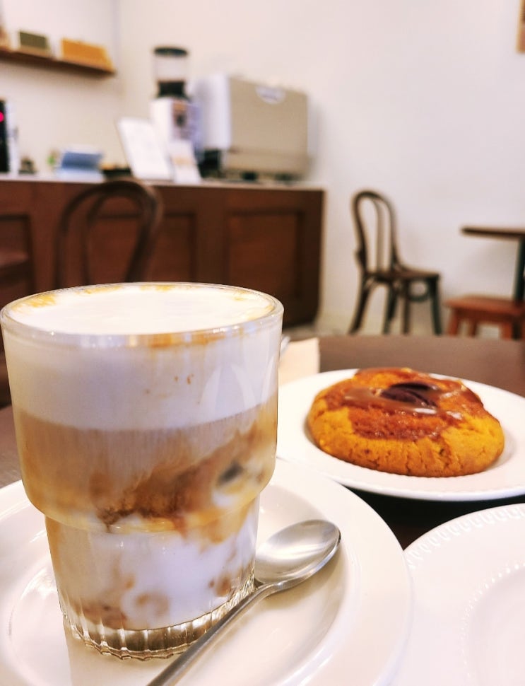 서울대입구 샤로수길 디저트 카페 보야쥬 VOYAGE 서울대입구 샤로수길 디저트 카페 보야쥬 VOYAGE