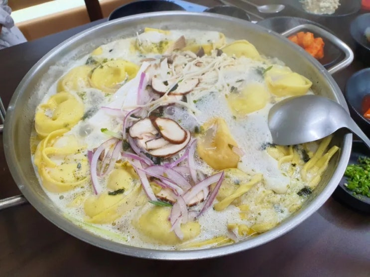  [철원맛집] 솔향기: 손만두 버섯전골, 명성대로 맛있고 웨이팅 필수인 곳