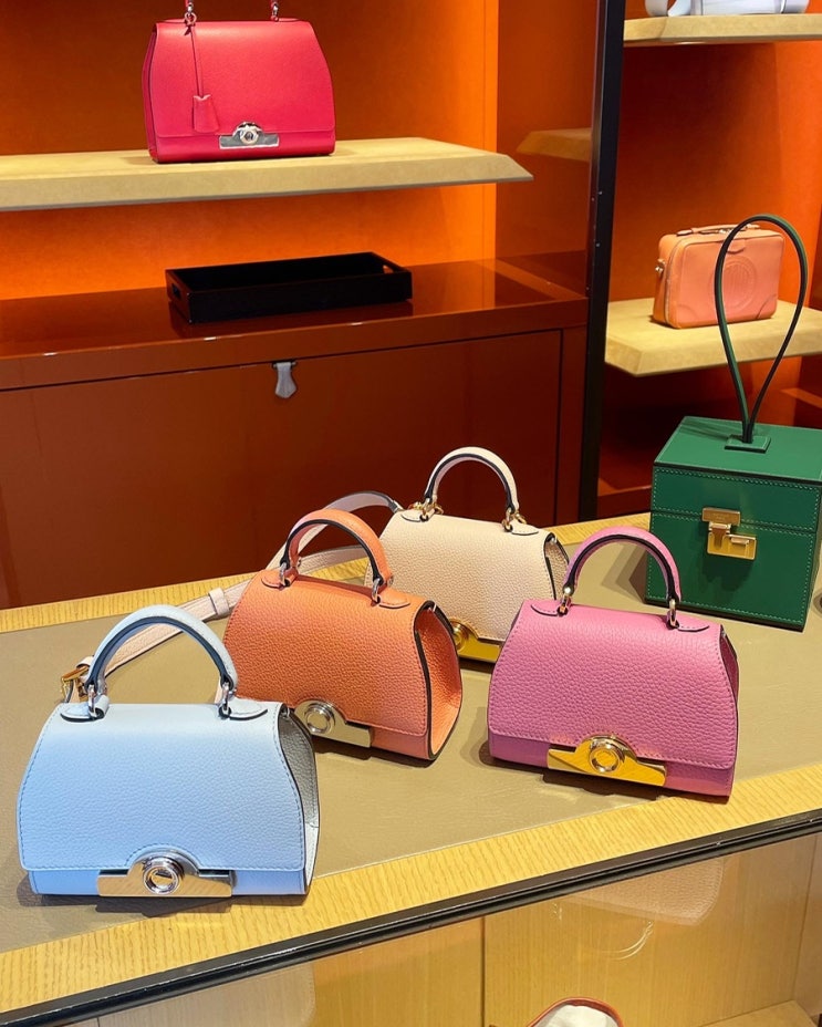  모이나(MOYNAT Paris) 신라호텔점에서 레잔나노백 & 미니배니티 구매 후기