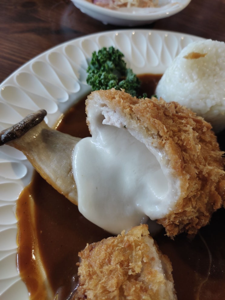 [부산 맛집] 남포동 돈까스 맛집 데이트 코스로 최고! "광복경양식"_내돈내산