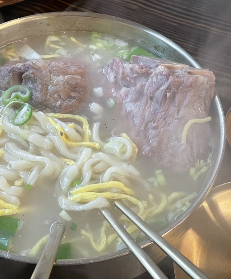  [성수] 서울숲 점심, 뚝섬 칼국수 맛집 | 평이담백뼈칼국수 성수점