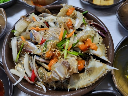 Buan Restaurant (Hatjajangjang 및 소문 좌석) Buan Travel Seafood Restaurant