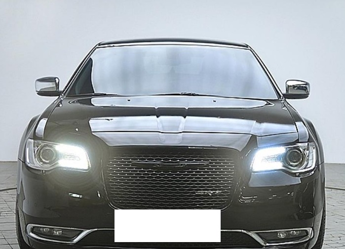  크라이슬러 더뉴300c 중고가격 살수 있겠다