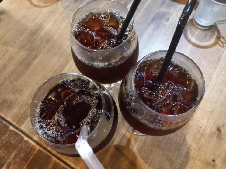  신논현카페 강남핸드드립 꽃을피우고