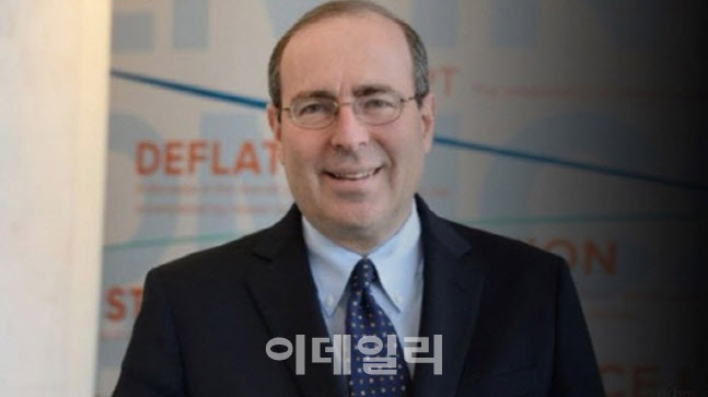 연준 고위인사 “인플레 2%까지 금리 계속 올려야” 연준 고위인사 “인플레 2%까지 금리 계속 올려야”