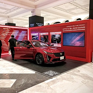 [B샷] 캐딜락 팝업 스토어를 만나다. 섬네일