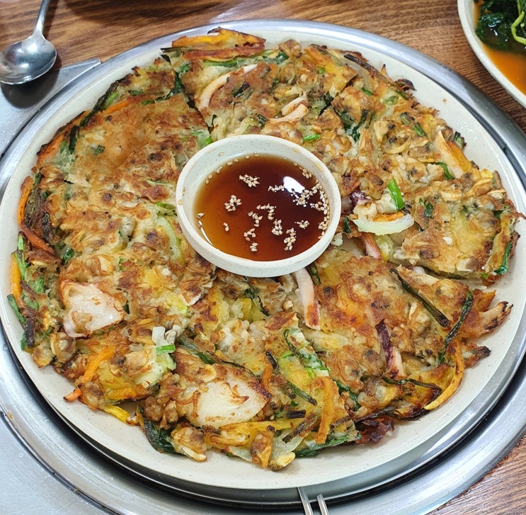  내돈내산) 2022. 8. 14 안산 대부도맛집 1호 친할머니 칼국수 백합칼국수 해물파전칼로리