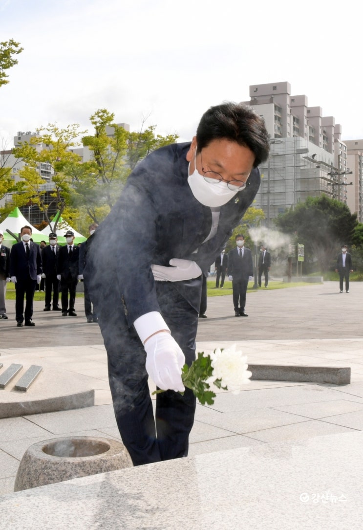 “<b>강기정 광주</b>광역<b>시장</b>, ‘균형발전 기회도시 <b>광주</b>’ 선언”