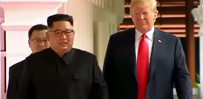 트럼프, 김정은 러브레터 숨겨놨다... 트럼프 자택 FBI 출동 트럼프, 김정은 러브레터 숨겨놨다... 트럼프 자택 FBI 출동