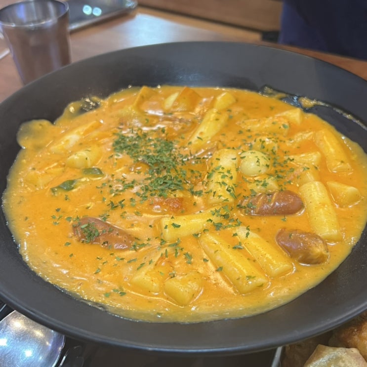  대구범어동맛집 33떡볶이 범어점에서 로제떡볶이 먹어요