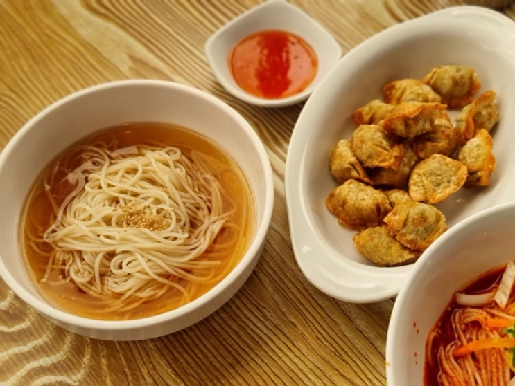 풍무동 망향비빔국수 아기국수를 먹어보다 (15개월 아기) 풍무동 망향비빔국수 아기국수를 먹어보다 (15개월 아기)