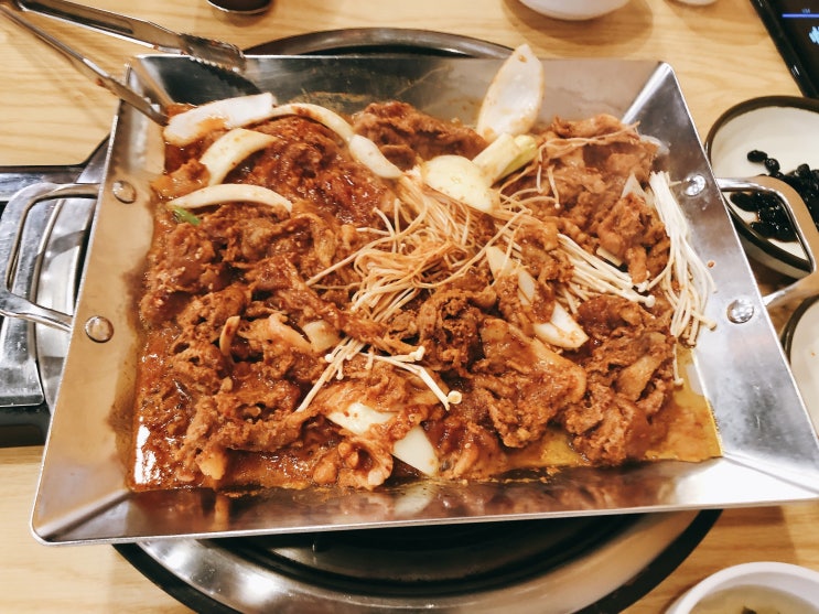 점심메뉴 제육쌈밥 <옛마을 구로디지털역점> + 메뉴판