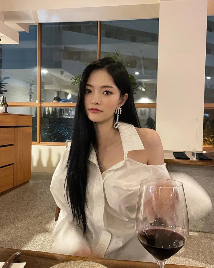 걸그룹 다이아 출신 솜이, 팬더TV에서 BJ촘이로 활동 중...괌에서 이런 모습으로 포착됐다 걸그룹 다이아 출신 솜이, 팬더TV에서 BJ촘이로 활동 중...괌에서 이런 모습으로 포착됐다