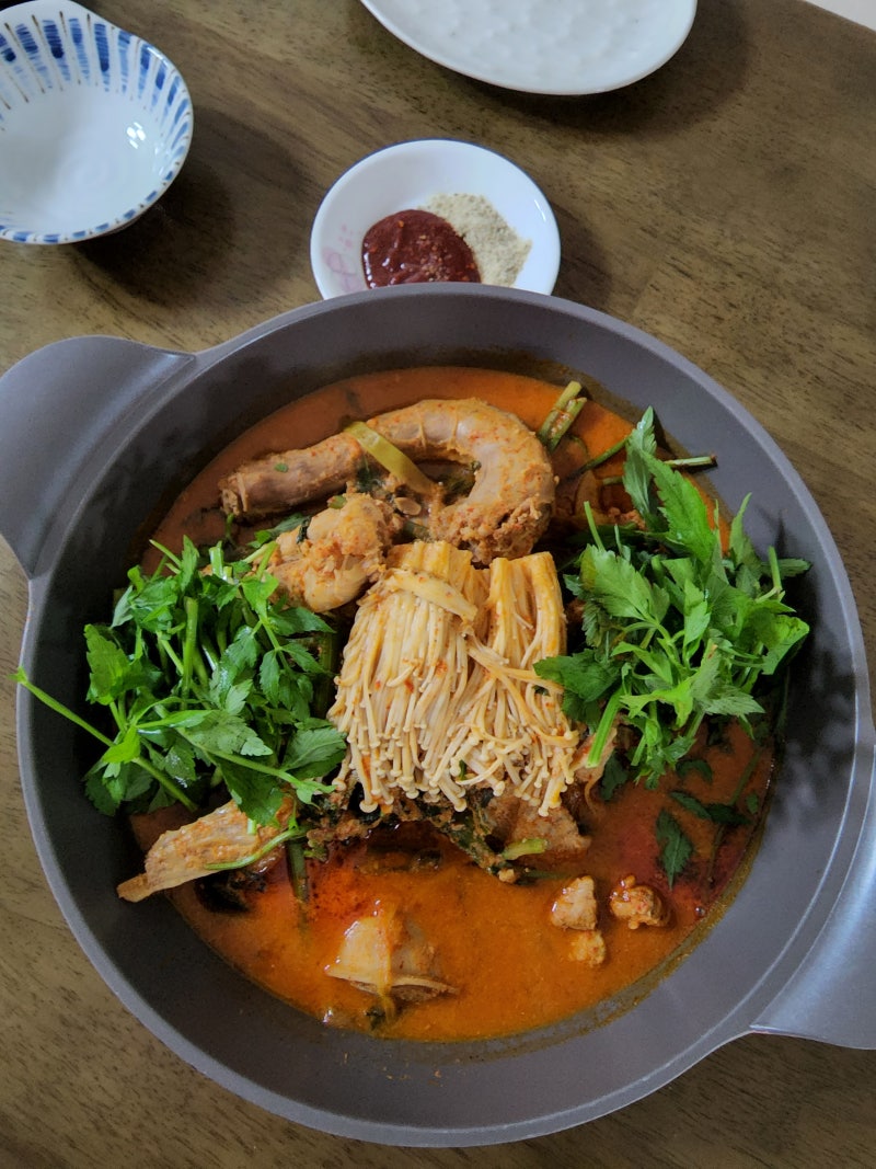 들깨 오리탕 끓이는 법 오리탕 끓이는 법 통오리 손질 생오리요리 오리고기