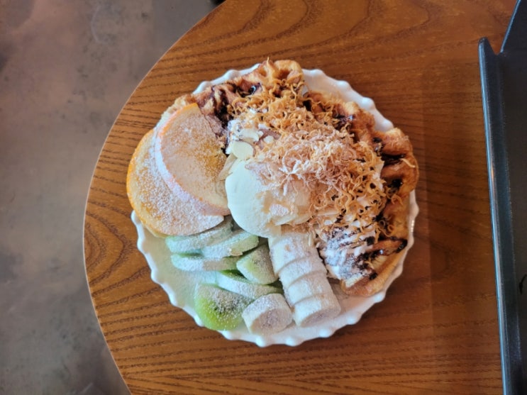 아이와 오기 좋은 고운동 디저트 카페 그래비티