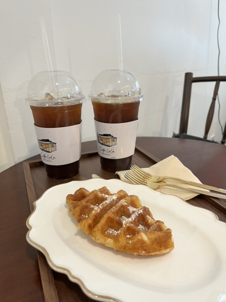  아침 10시 오픈하는 용산 카페라라 CAFE LALA