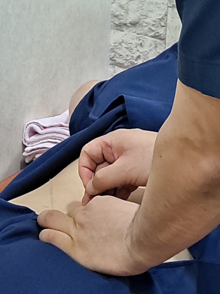  허리 아픈 환자가 입원하면 낫나요?