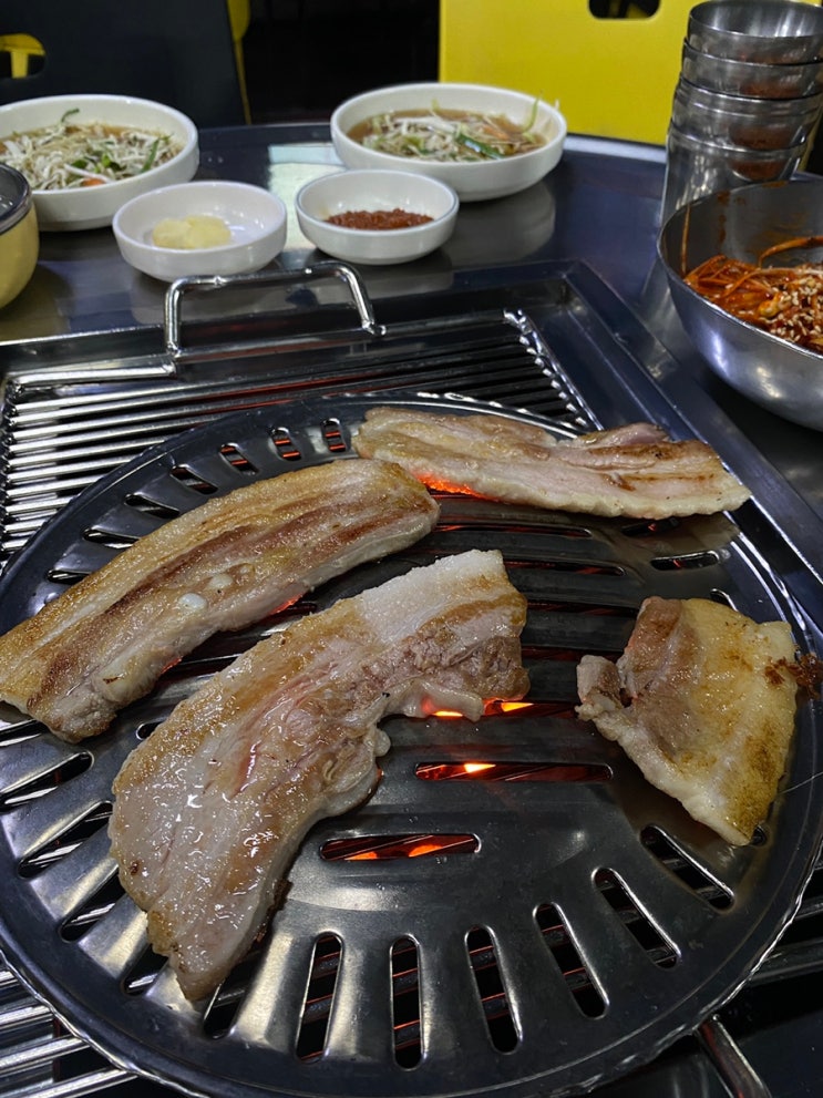  도산공원의 오래된 맛집, 연탄공장(콜키지 프리, 발렛가능)
