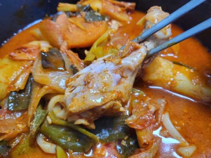 기찻길옆오막살이 / 전국택배맛집 마늘맛 진한 전주닭볶음탕 밀키트 추천
