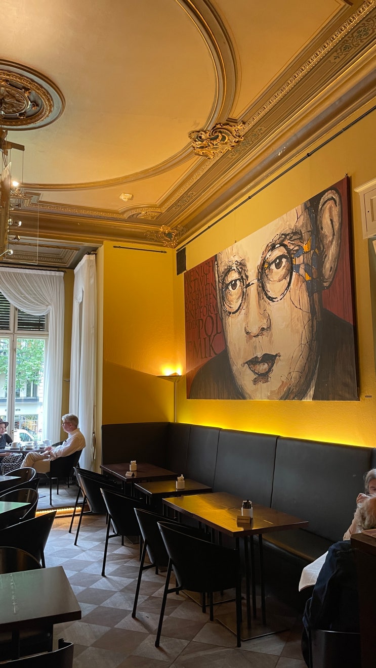  [베를린맛집 베를린카페추천] 베를린의 숨은 보석같은  카페 -Café im Literaturhaus - Wintergarten