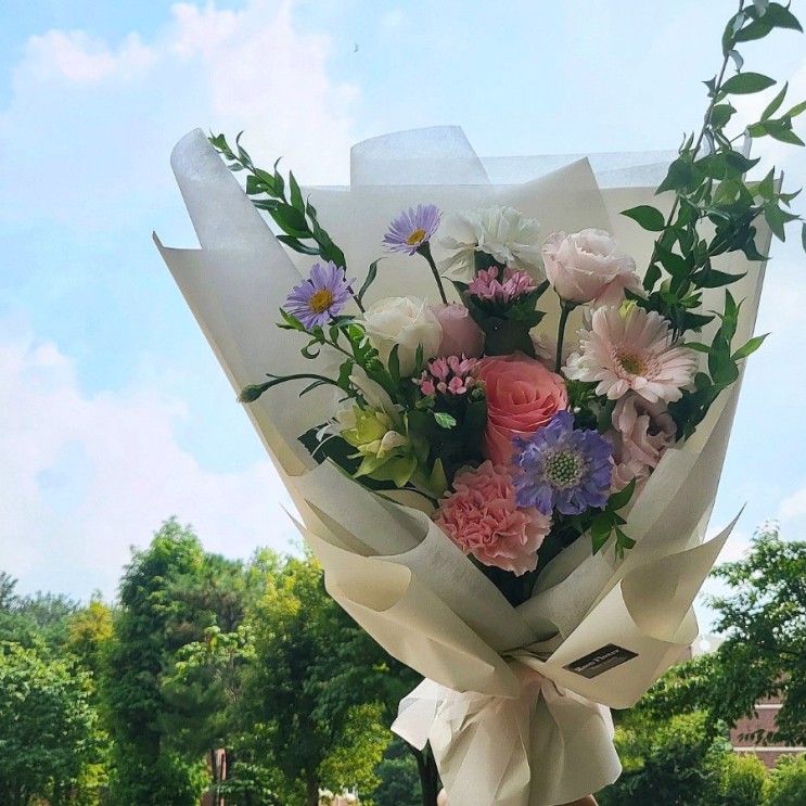 서울 인사동꽃집 라온플라워 전시회 축하 선물하기 좋은 꽃다발