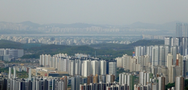 시세보다 30% 싸고, 5년 살면 팔아도 된다…청년원가주택 자격조건은 시세보다 30% 싸고, 5년 살면 팔아도 된다…청년원가주택 자격조건은