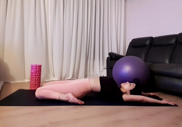  요가 누운 영웅 자세 효과 : 하체 혈액순환과 허리에 좋은 운동
