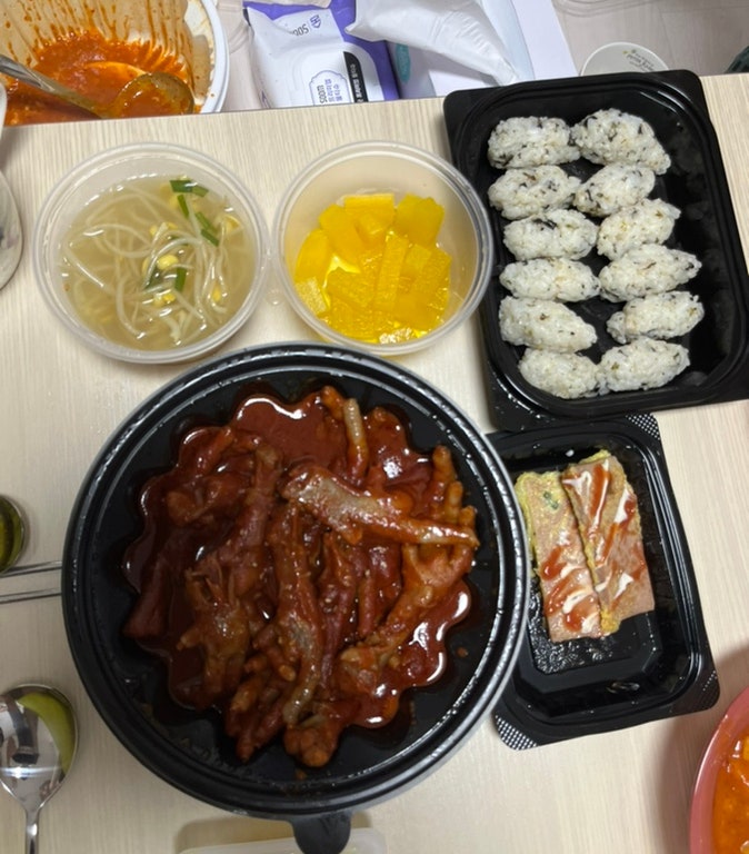 교촌치킨 후평1호점 사진 3