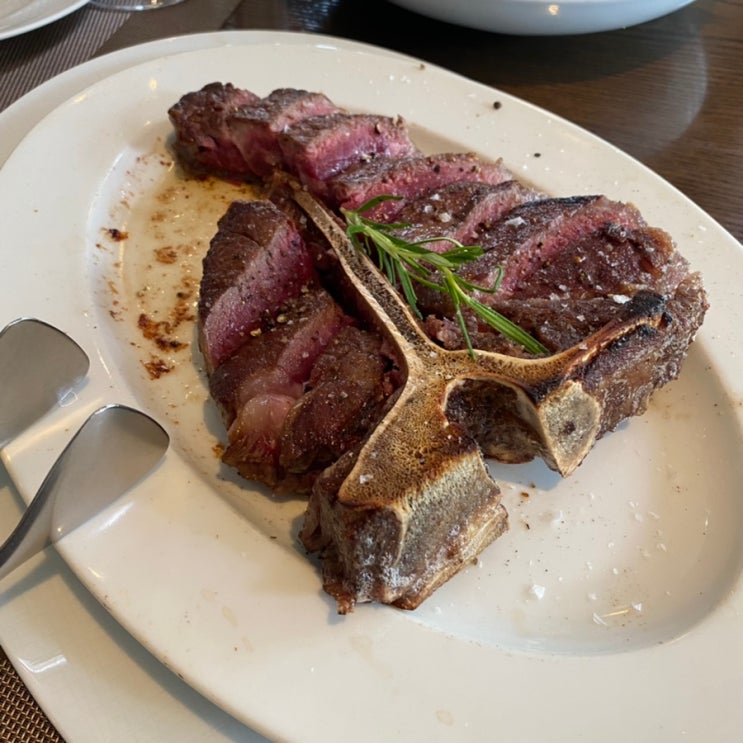  양재천 맛집 언노운다이너 스테이크 파스타 후기