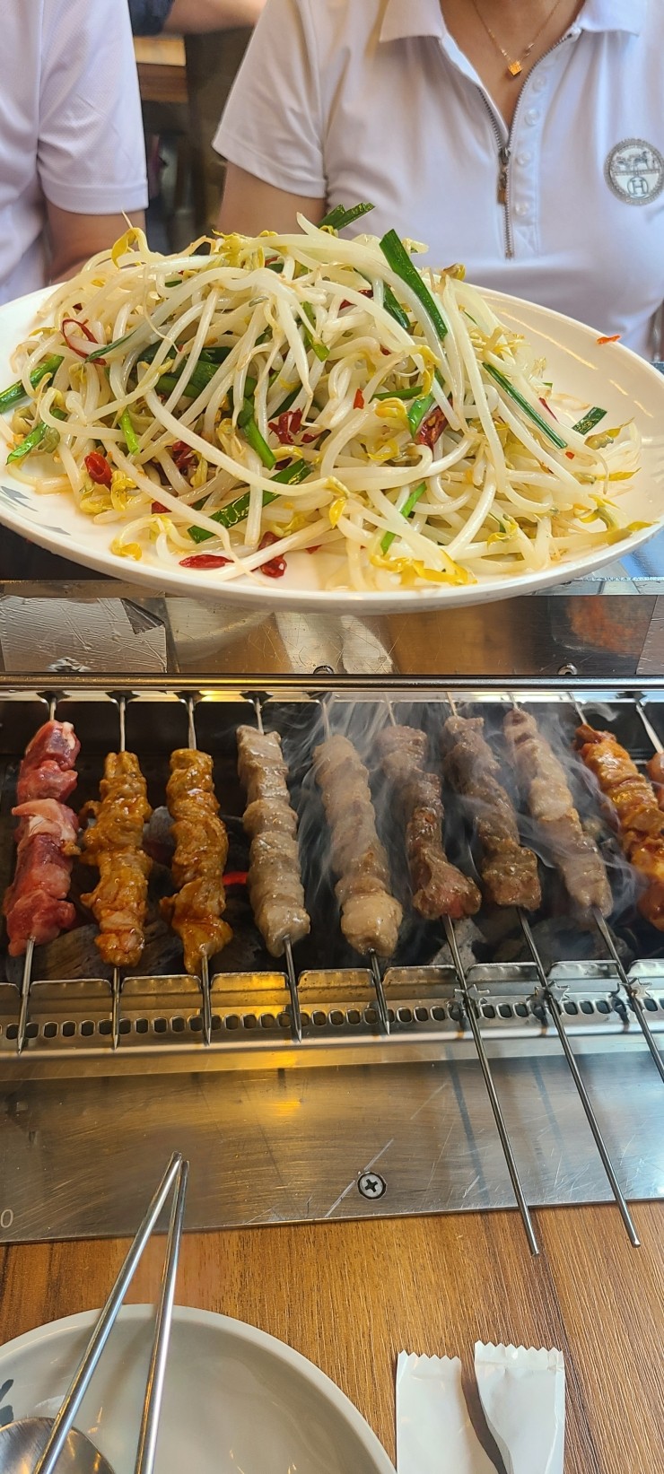  경기도 수원에서 양꼬치 맛집인 [미각 양꼬치] 입니다.