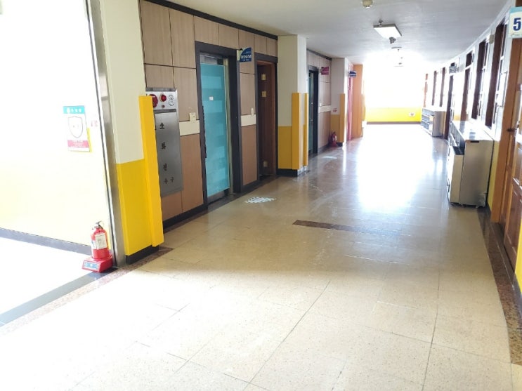  천안 청당초등학교 학교안전인증관련 모서리쿠션, 기둥안전쿠션 , 골대안전쿠션 시공현장입니다.