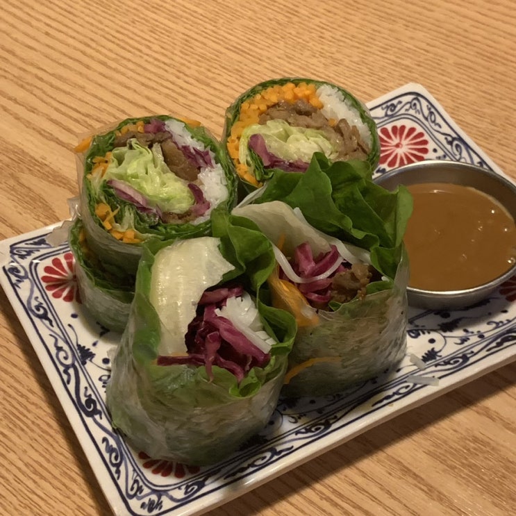  강남구청역 쌀국수 맛집:: 포인비에트 강남구청역본점 상세 후기(2인 스프링롤 세트)
