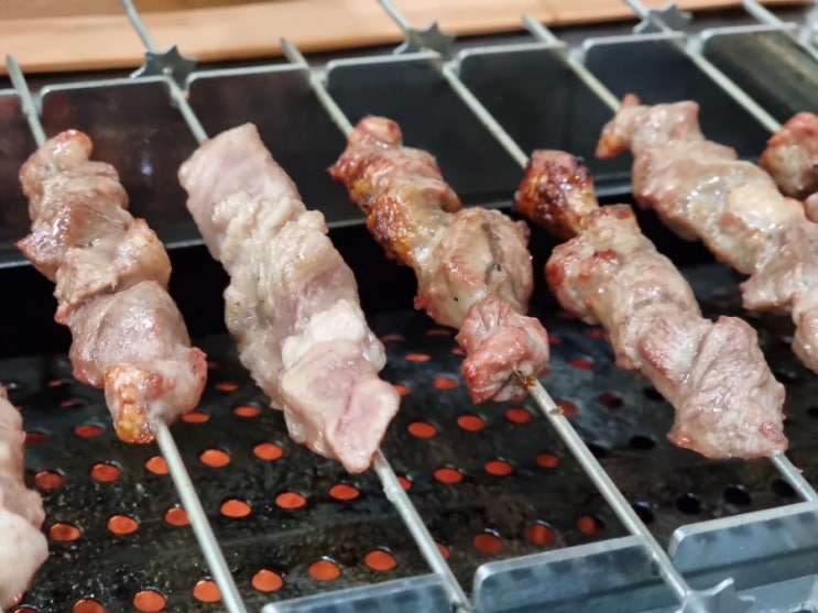 김포 풍무동 유정양꼬치에서 옥수수직화구이 양꼬치 즐기기 feat 꿔바로우와 지삼선(가지볶음) 김포 풍무동 유정양꼬치에서 옥수수직화구이 양꼬치 즐기기 feat 꿔바로우와 지삼선(가지볶음)