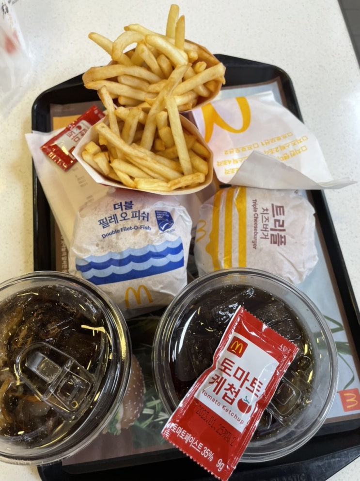  학동역 맥도날드 더블필레오피시버거 골든모짜렐라치즈스틱 맥런치가격